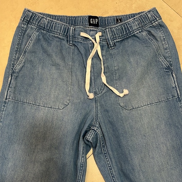 GAP Mid Rise Easy Pull-On Jeans - Picture 3 of 6